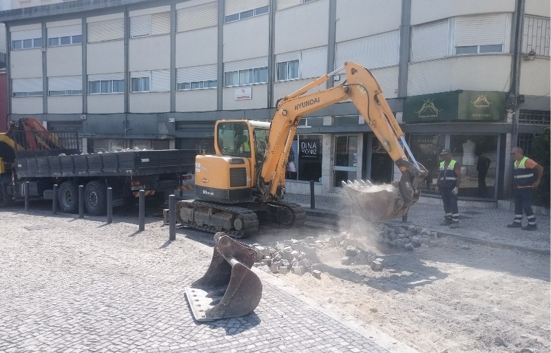 Pavimentação da via – Rua Machado dos Santos, Leiria